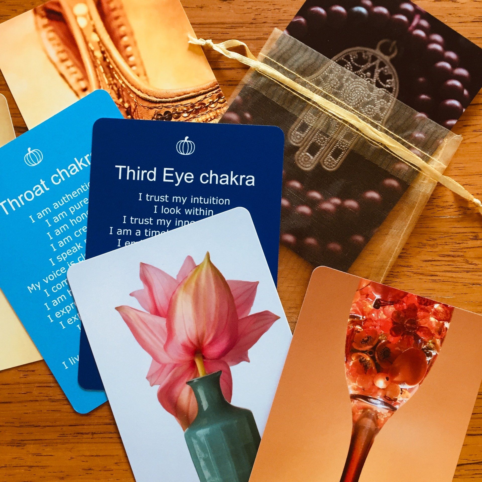 chakra cards, yoga, affirmations