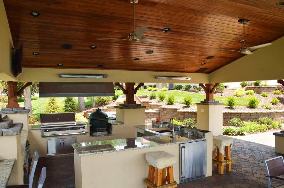 outdoor kitchen - landscape architecture in Tri-Cities VA & TN, Virginia & West Virginia