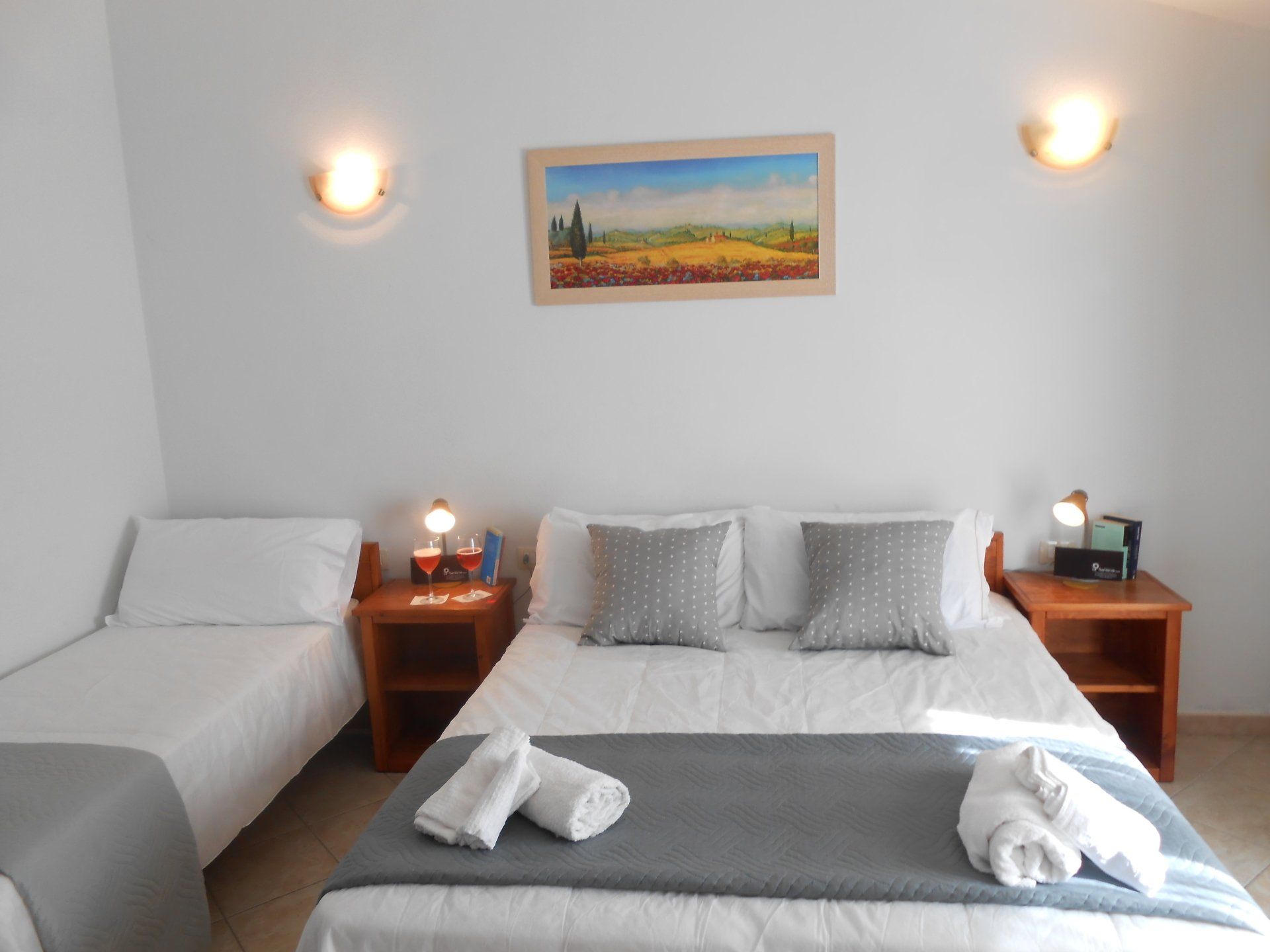 triple room with double bed and single bed