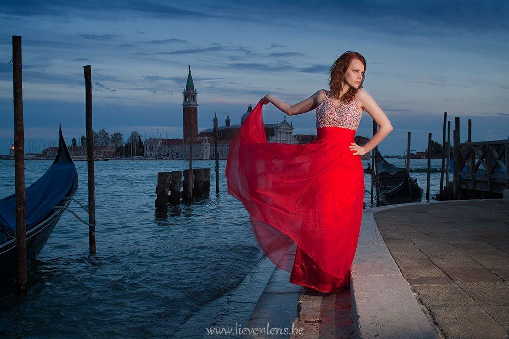 Red dress fashion venice