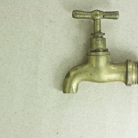 Antique corner sink