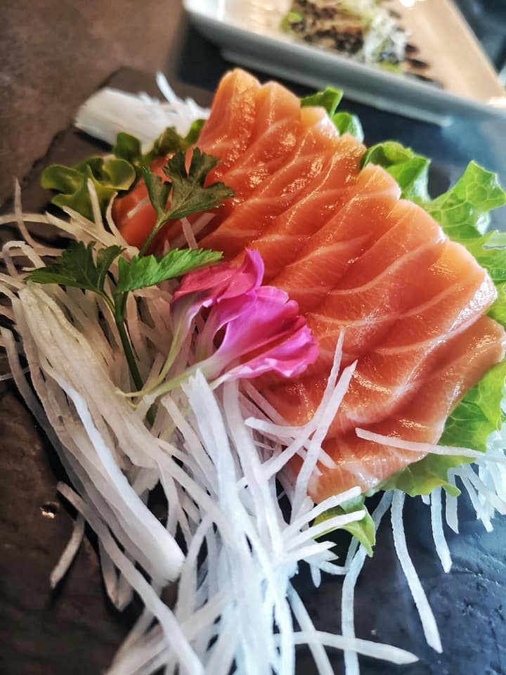 Antipasto con pesce crudo
