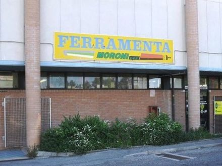 insegna ferramenta moroni 