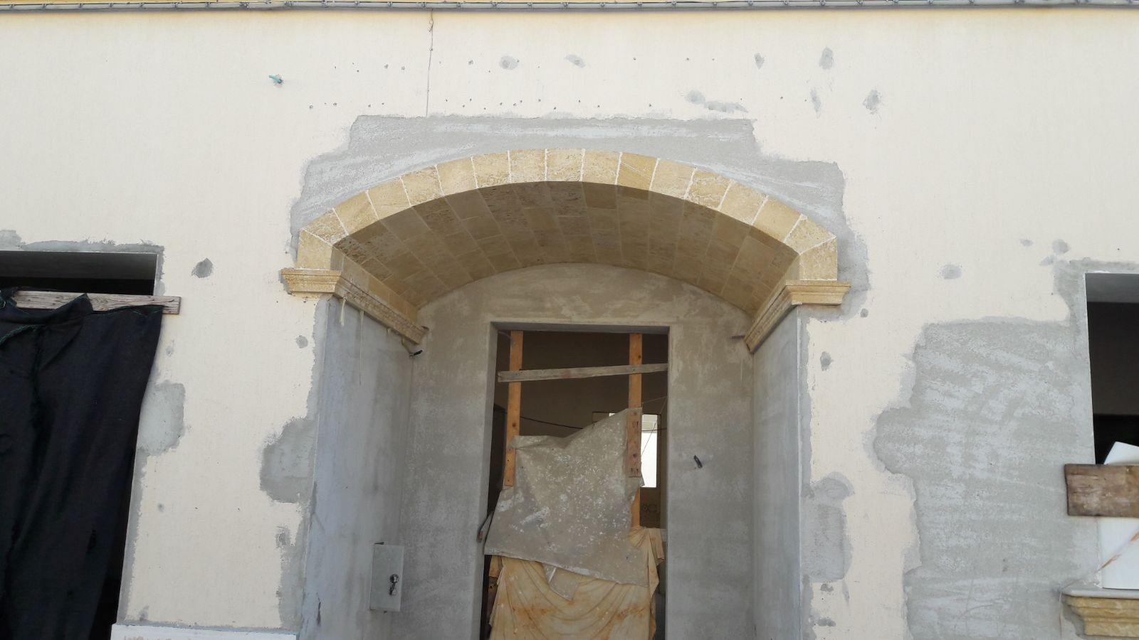 Finestra in pietra