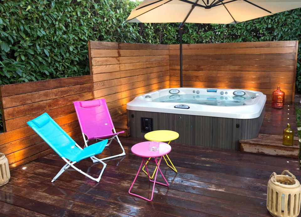 Delivery Hot Tub — Kill Devil Hills, NC — East Coast Hot Tubs INC Delivery Hot Tub — Kill Devil Hills, NC — East Coast Hot Tubs INC