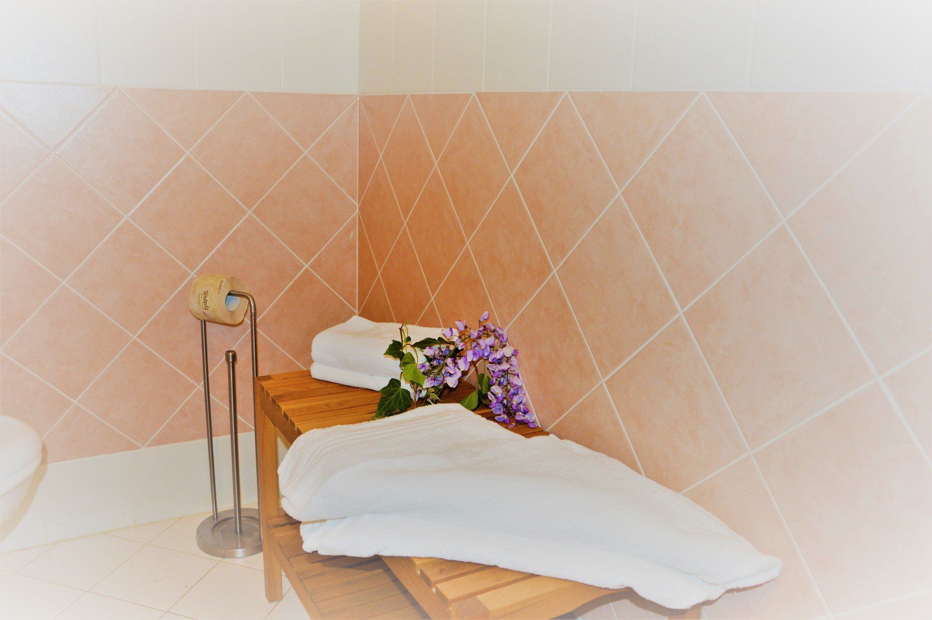 camera con due letti singoli e bagno