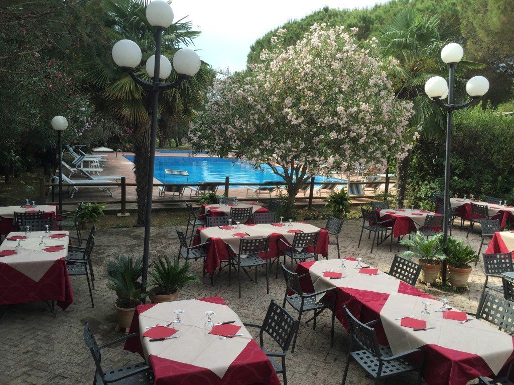 Ristorante in piscina