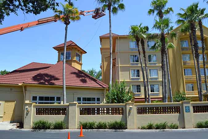 La Quinta Inn & Suites 6 - Pressure Cleaning in Seffner, FL