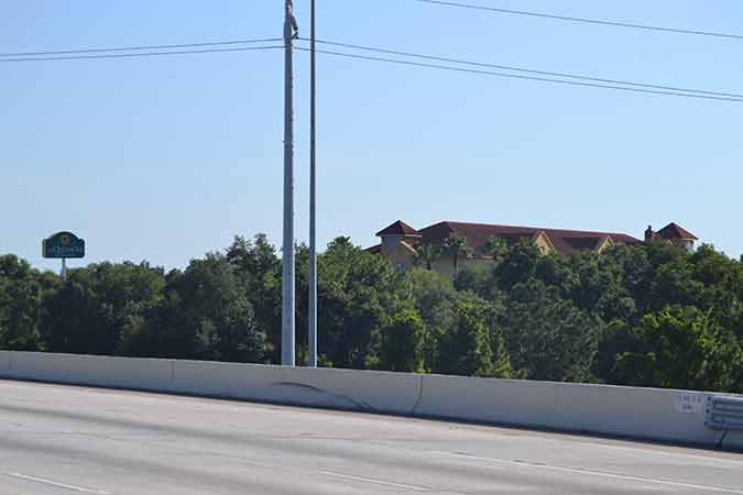 La Quinta Inn & Suites 3 - Pressure Cleaning in Seffner, FL