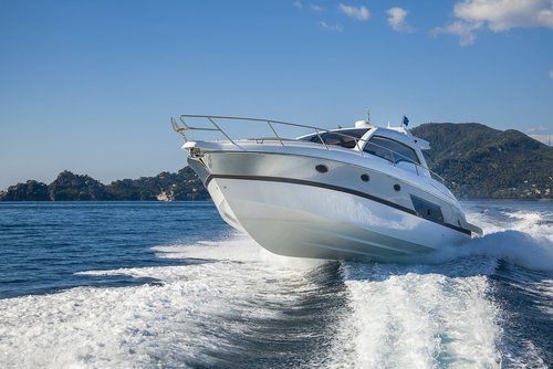 barca in mare aperto