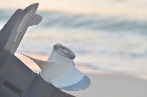 imbarcazione a mare