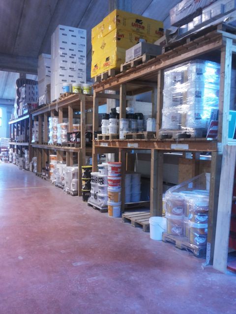 Magazzino materiali edili