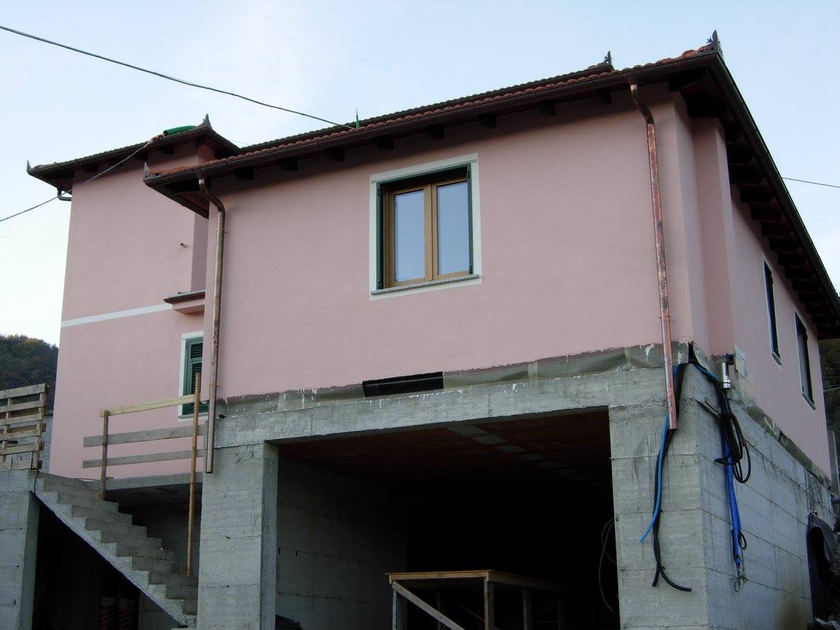 Edificio con garage