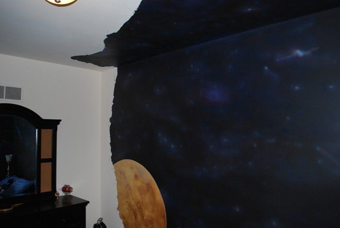 space mural, bedroom mural, planets, break away design