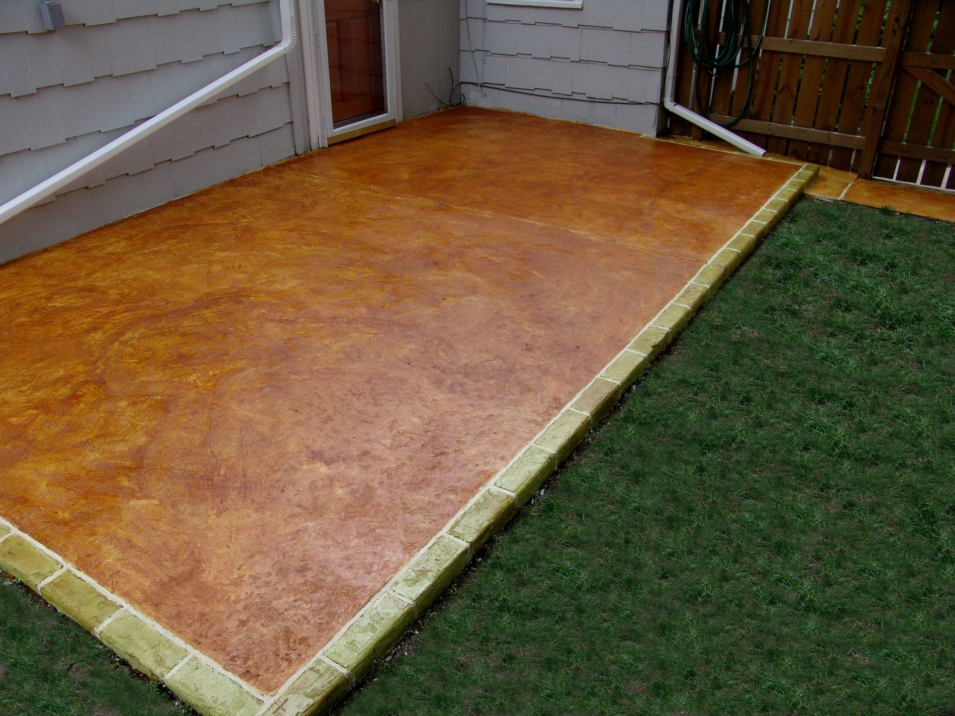 concrete overlay, patio overlay, serpentine