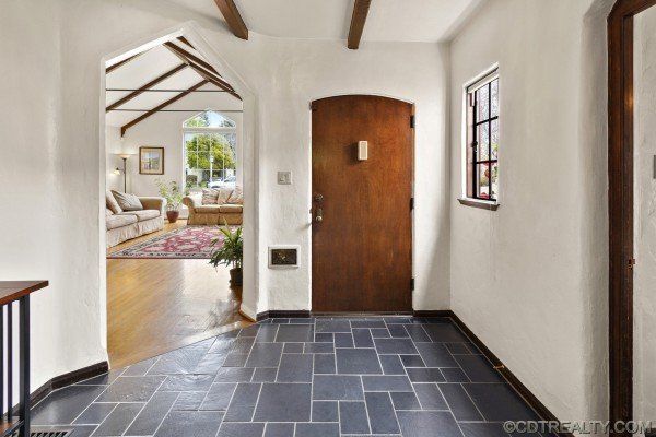 22 Santa Lucia Ave