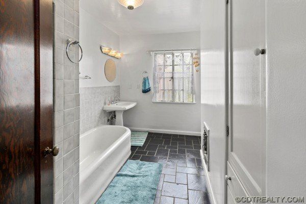 22 Santa Lucia Ave