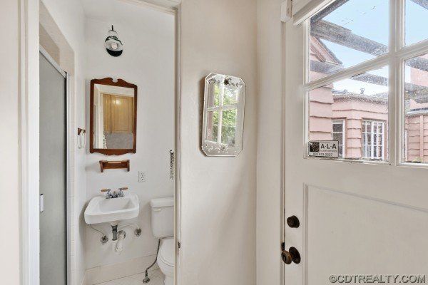 22 Santa Lucia Ave