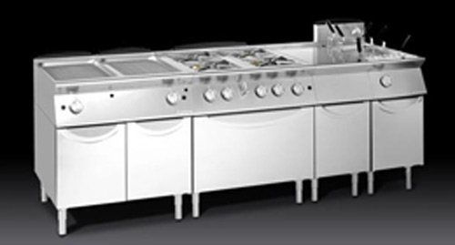 Angolo cottura in acciaio inox per ristoranti