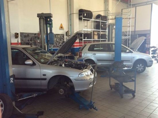officina meccanica da dentro