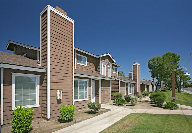 laurelglen condos outside