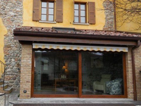 porta finestra in legno