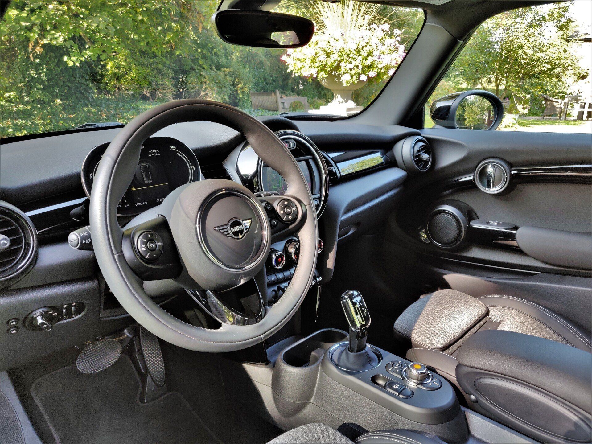 Mini Cooper SE Electric Essential exterieur