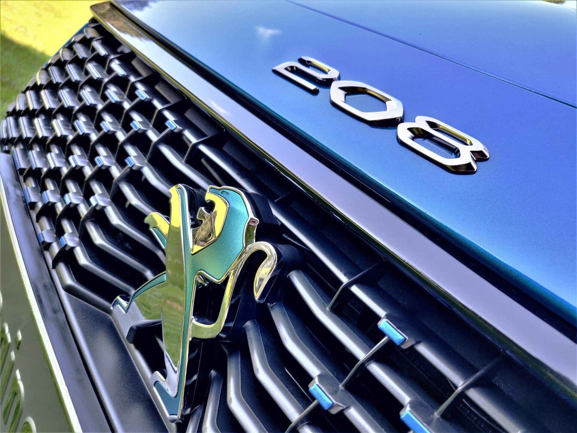 Peugeot e-208 logo