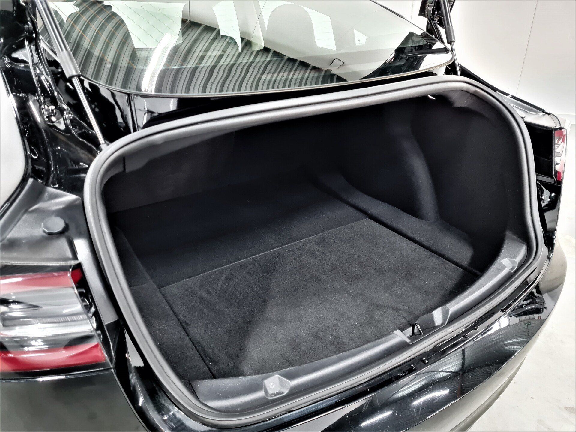 Tesla Model 3 Long Range Dual Motor AWD