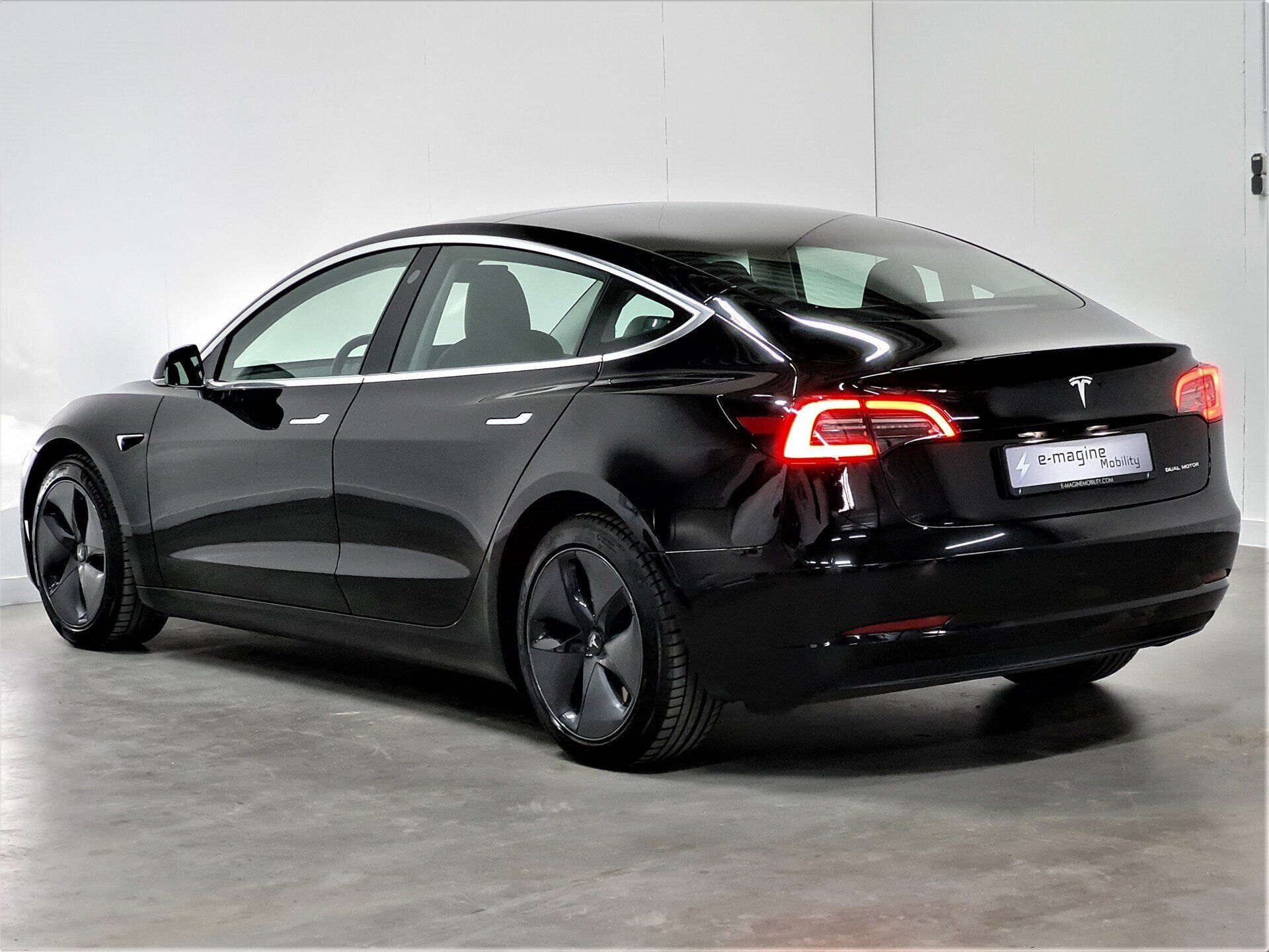 Tesla Model 3 Long Range Dual Motor AWD