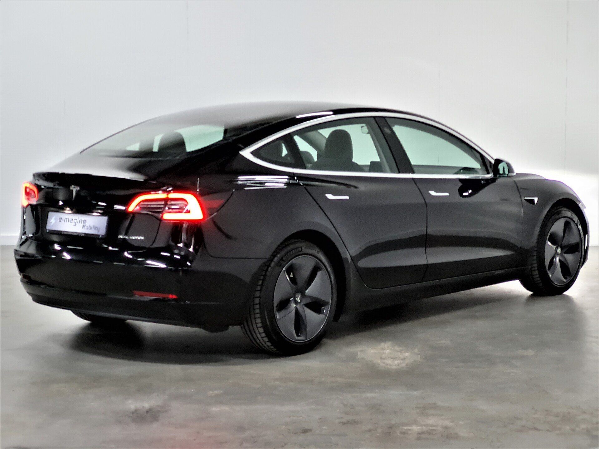 Tesla Model 3 Long Range Dual Motor AWD