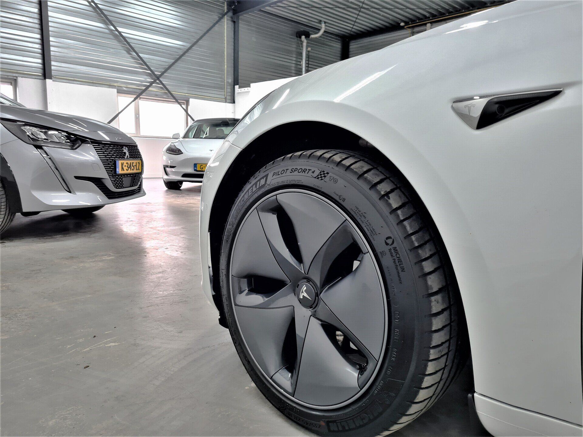 Tesla Model 3 Long Range Dual Motor