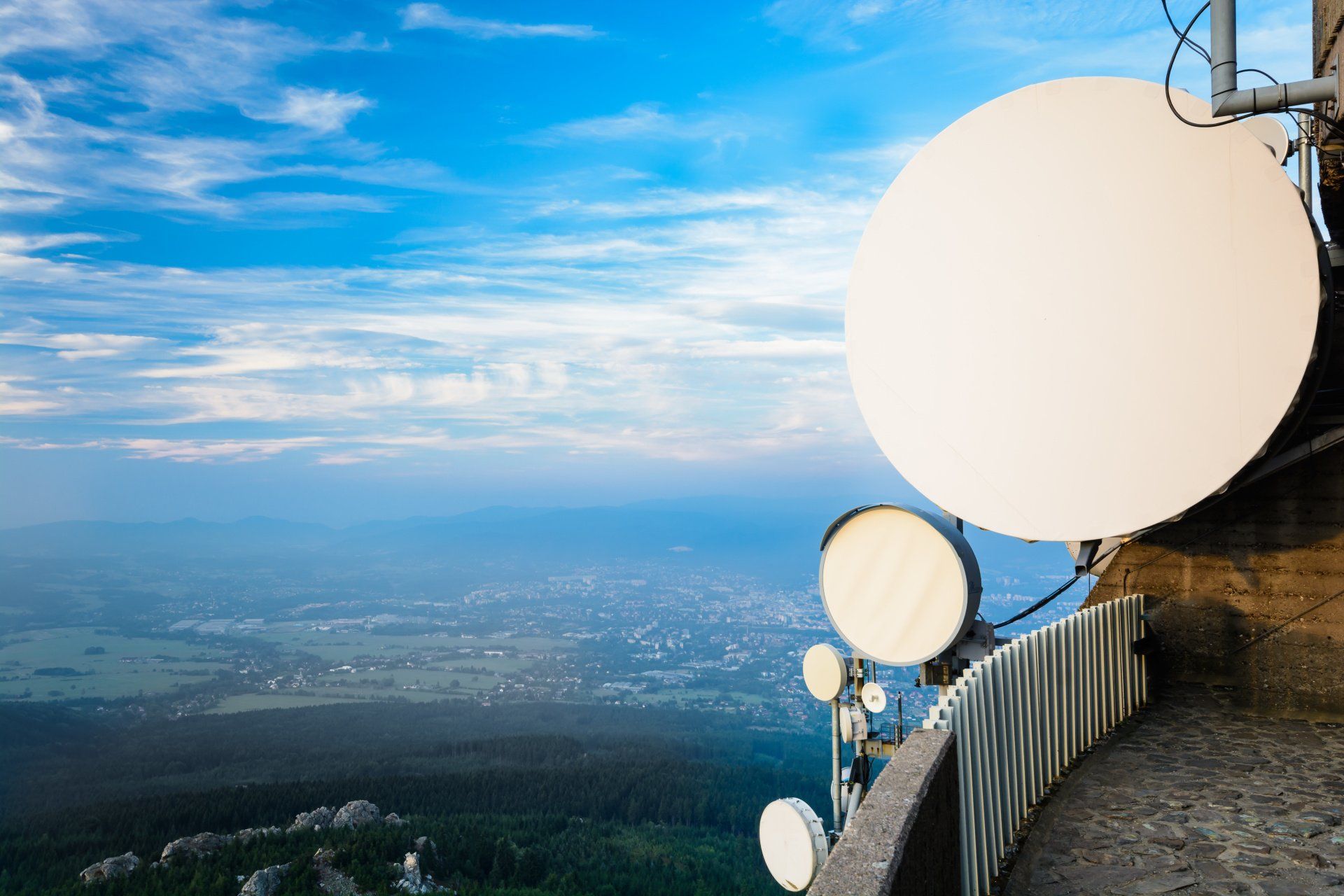 Fiber optic services for wireless sites