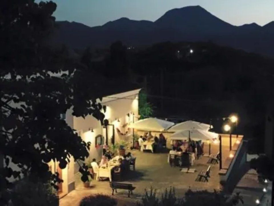 Tavoli all'aperto