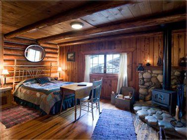 Queen Bed in Louie's Cabin