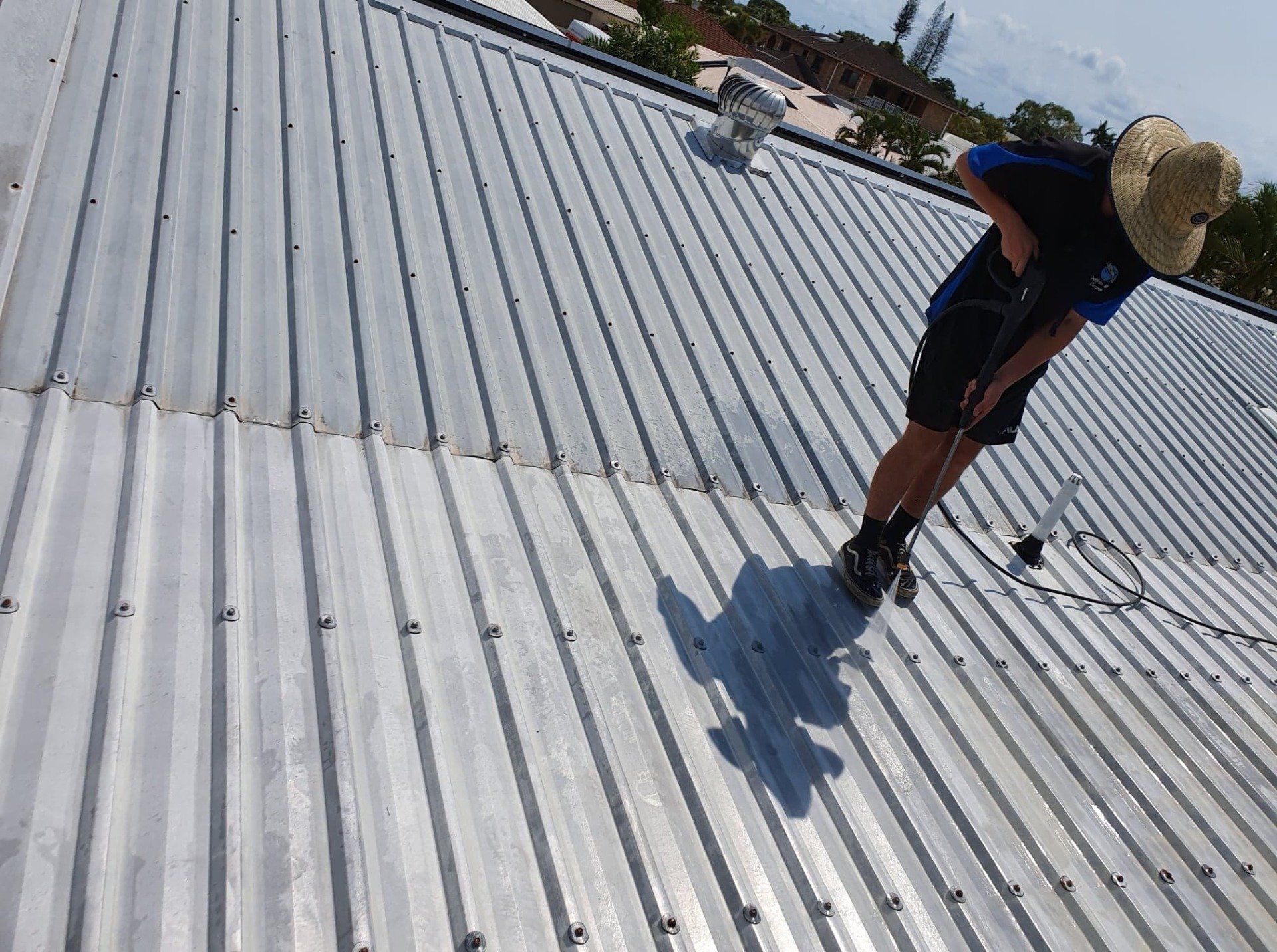 after Roof pressure clean