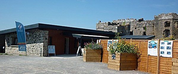 Building with stone walls