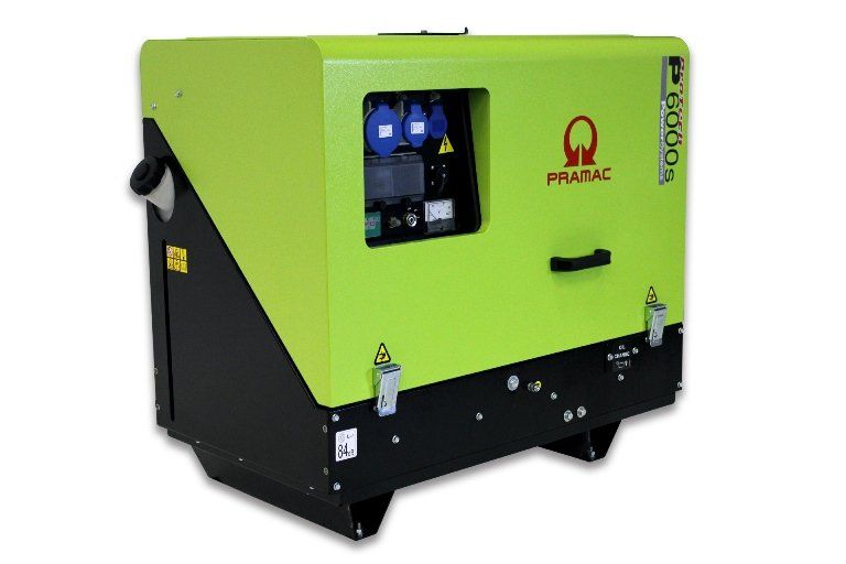 Generatore Pramac 15000A verde e nero.
