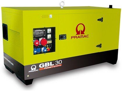 Generatore Pramac GBL 30 giallo su base nera, pannello di controllo visibile.