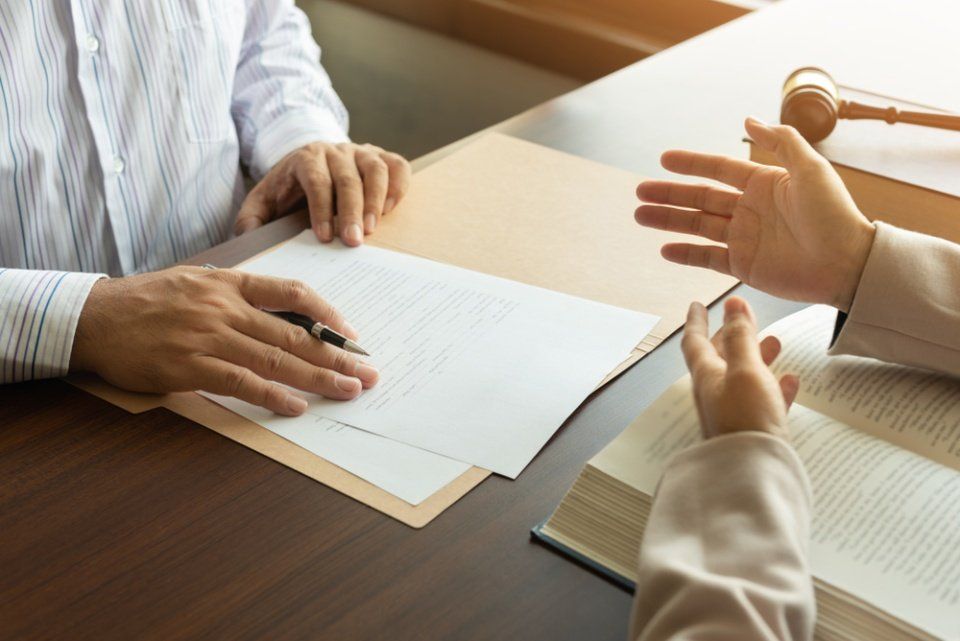 specialisti parlano di consulenza sul lavoro
