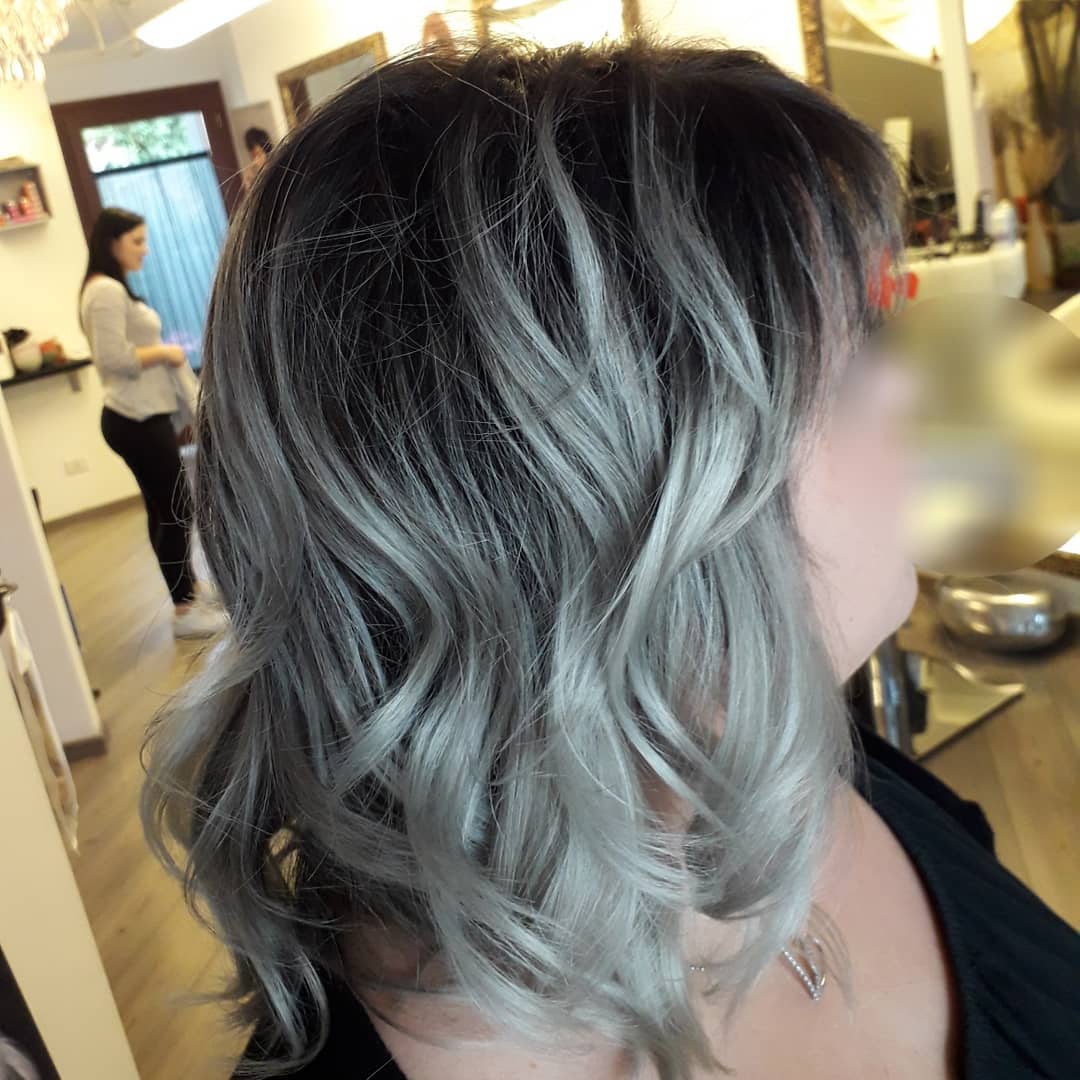 balayage biondo e piega mossa