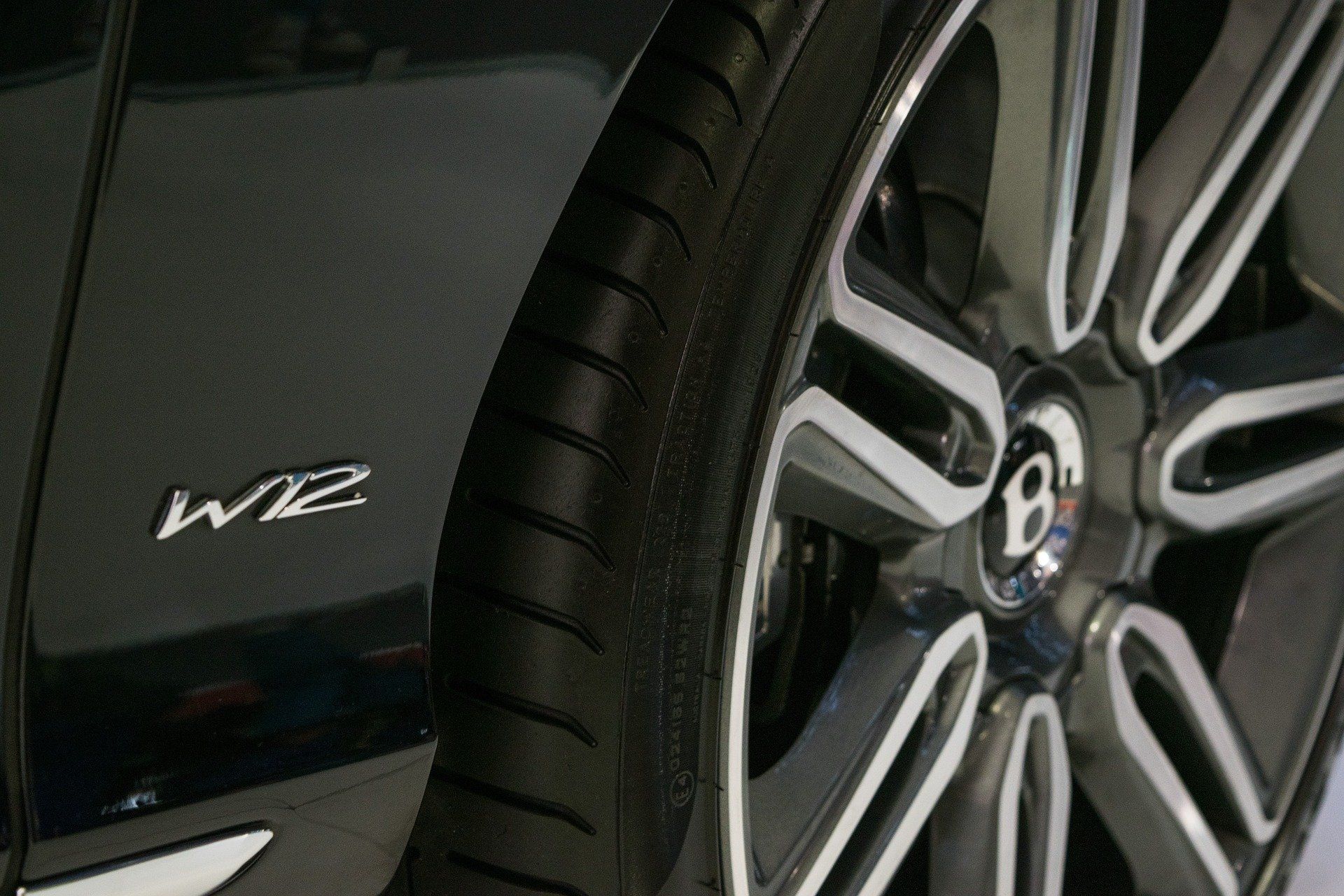 Bentley Flying Spur 