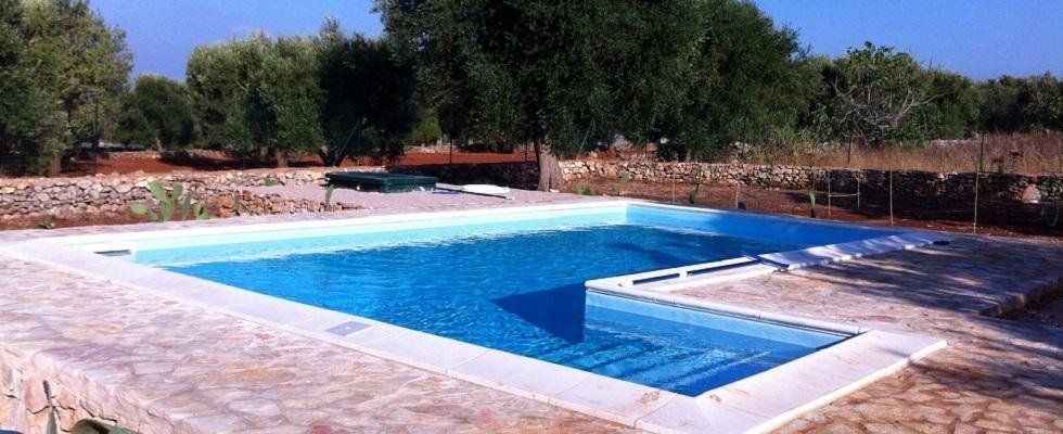 Piscina forma a L