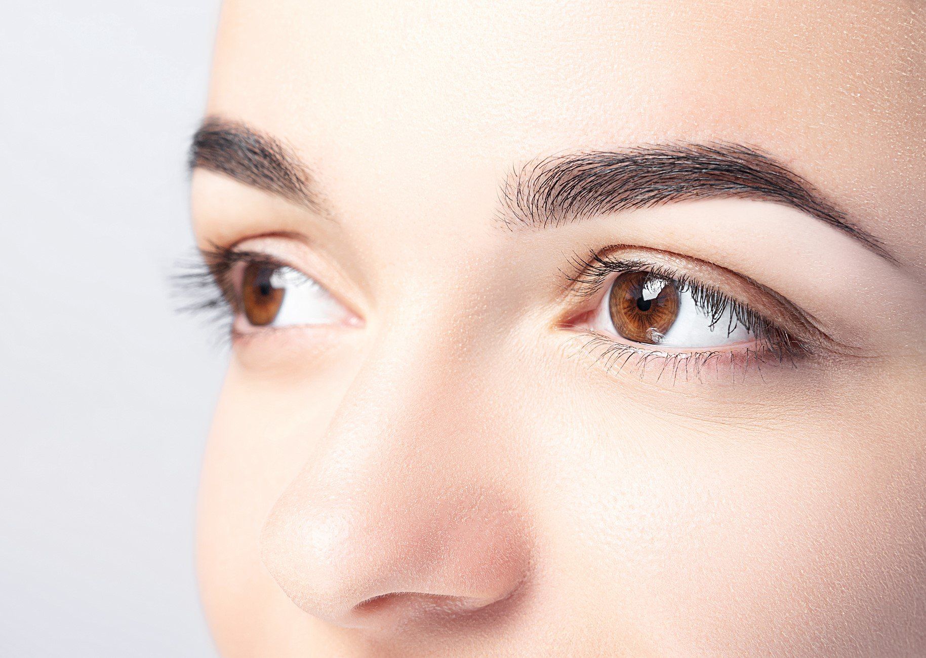 eyebrow