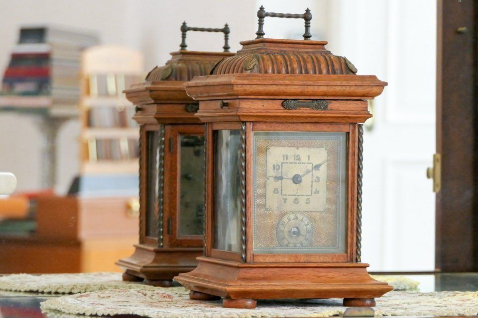table clock with wooden case