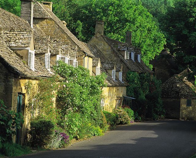 Walking Tours in the Cotswolds