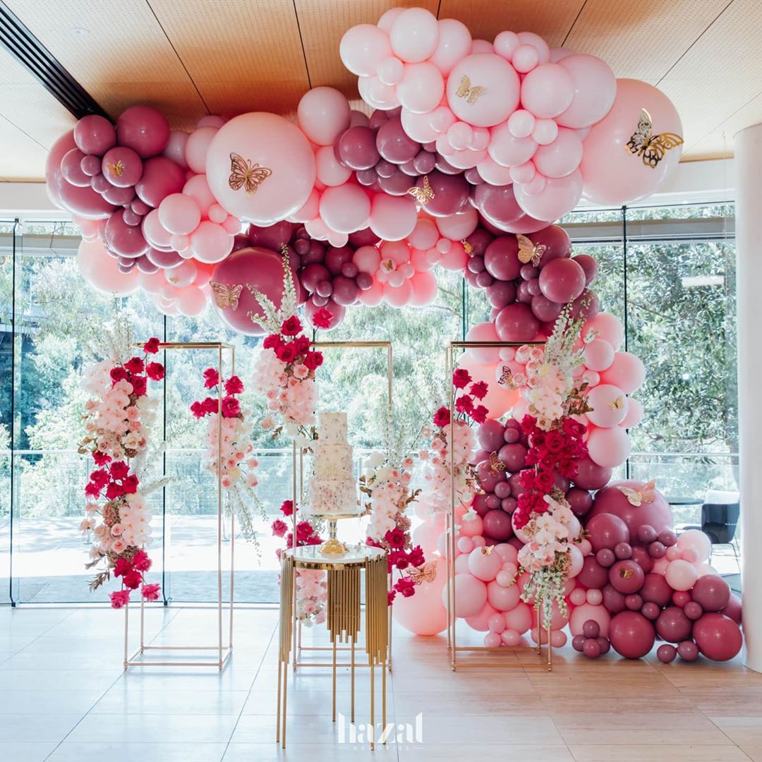 Giant Balloons