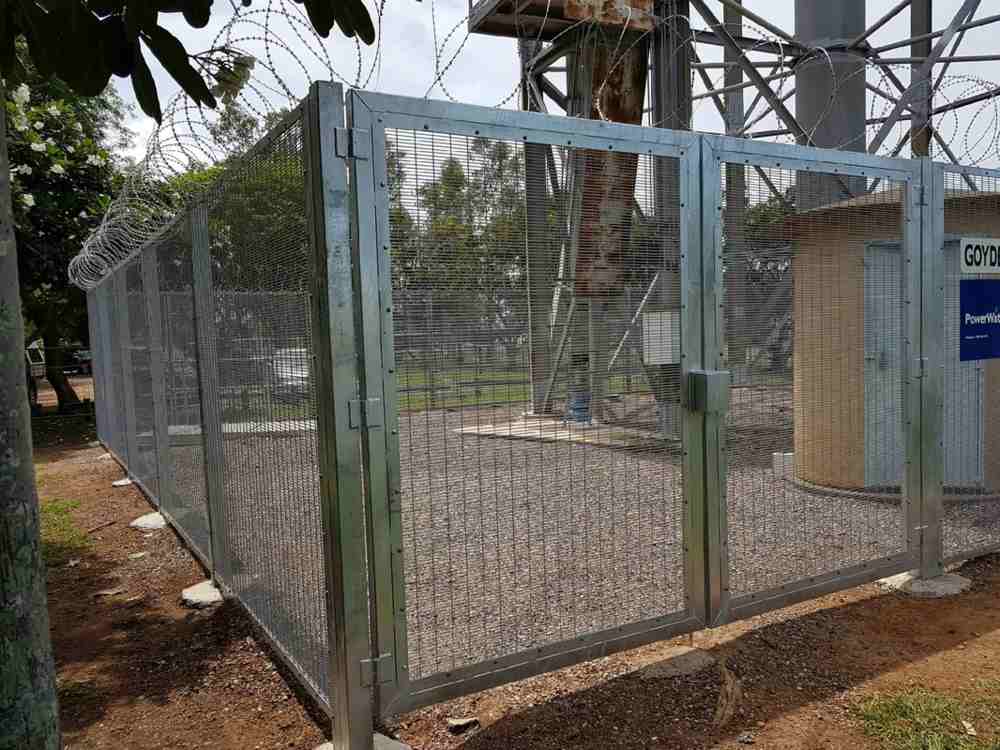Cage like fence — Gates Darwin in Pinelands, NT
