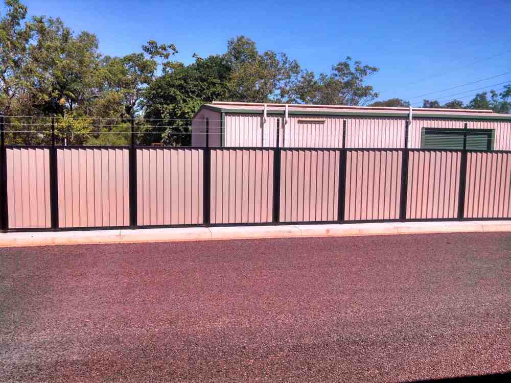 Long slat — Gates Darwin in Pinelands, NT