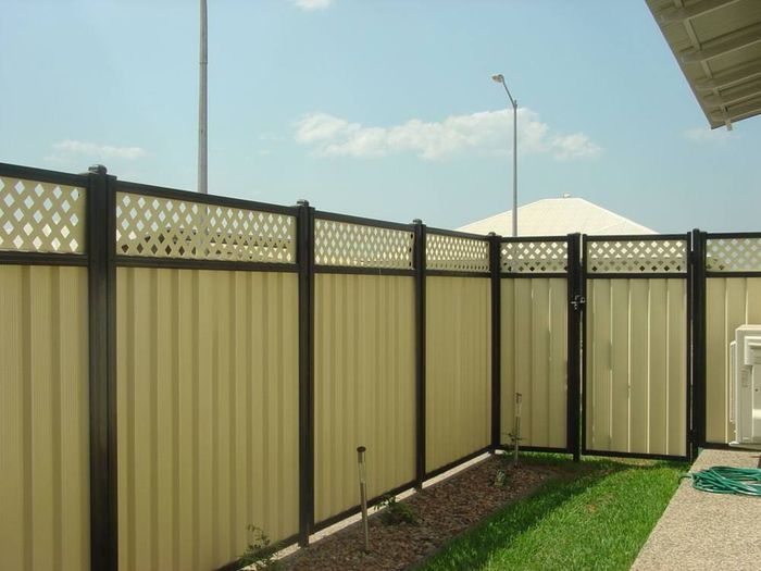 Fences — Gates Darwin in Pinelands, NT